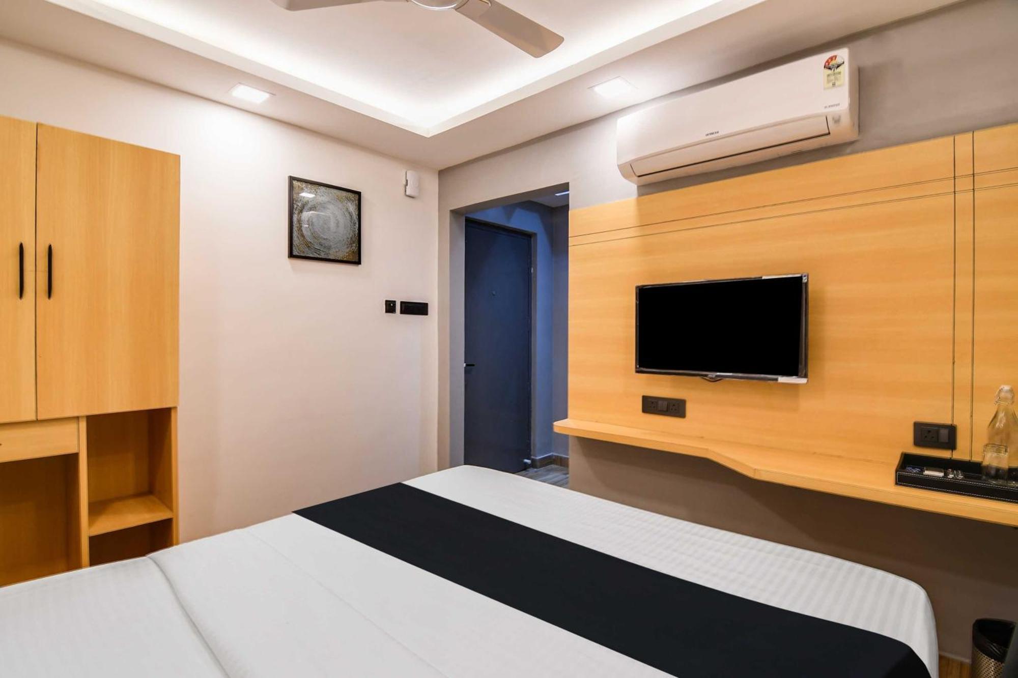 Super Townhouse Oak Sayhallo Ecstasy บูบันเนสชวาร์ ภายนอก รูปภาพ