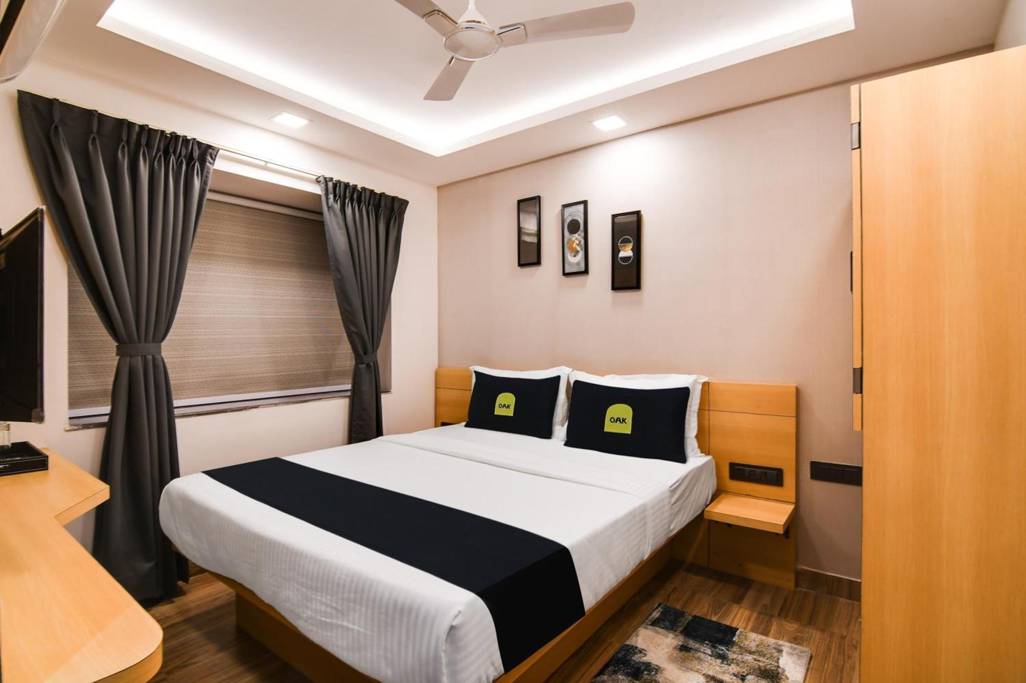 Super Townhouse Oak Sayhallo Ecstasy บูบันเนสชวาร์ ภายนอก รูปภาพ