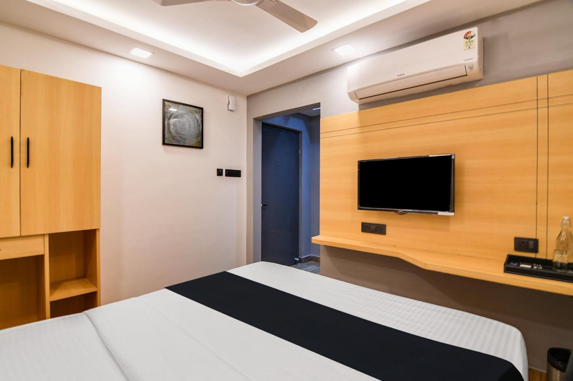 Super Townhouse Oak Sayhallo Ecstasy บูบันเนสชวาร์ ภายนอก รูปภาพ