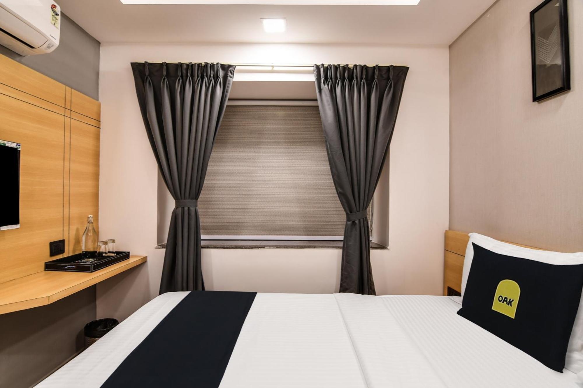 Super Townhouse Oak Sayhallo Ecstasy บูบันเนสชวาร์ ภายนอก รูปภาพ