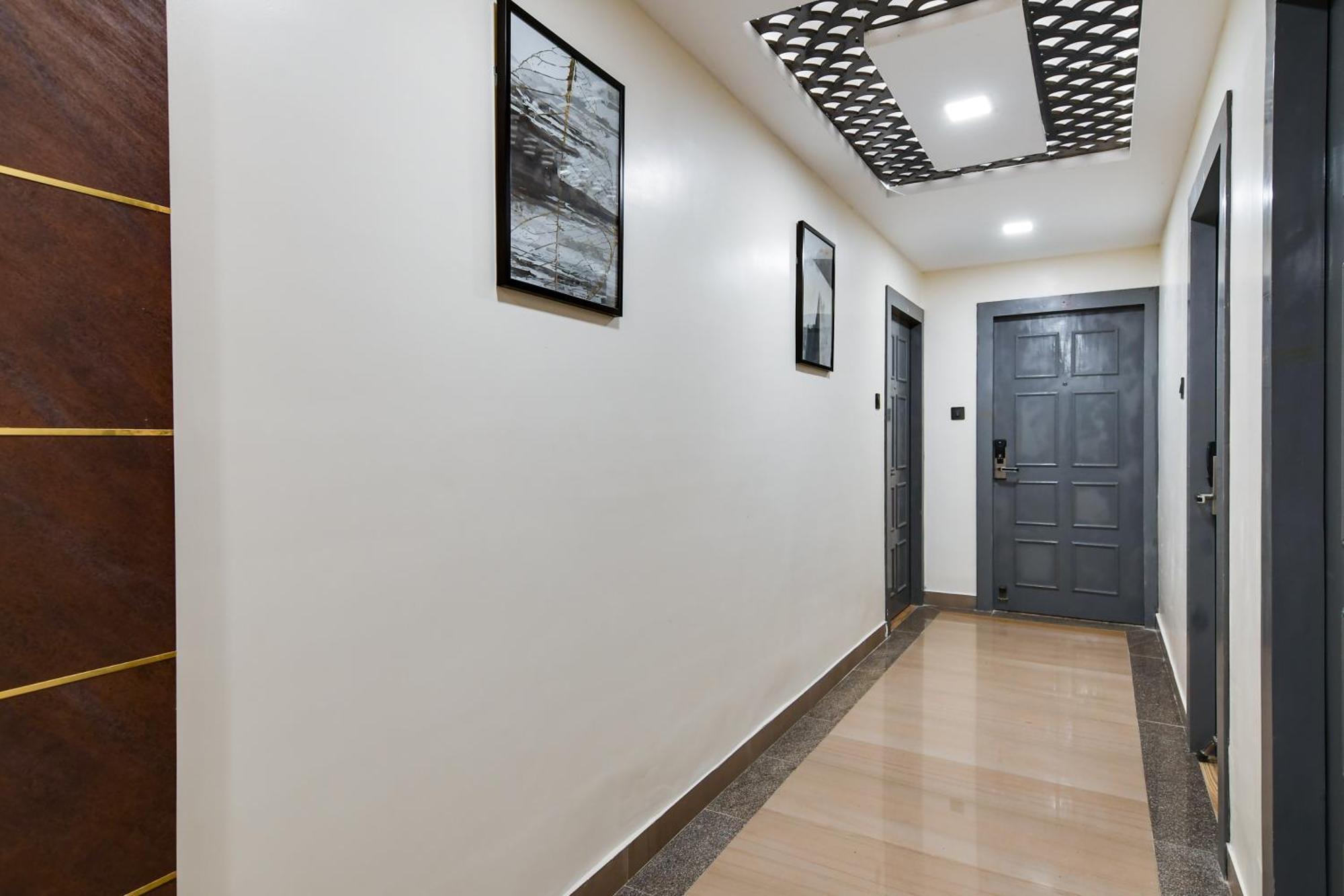 Super Townhouse Oak Sayhallo Ecstasy บูบันเนสชวาร์ ภายนอก รูปภาพ