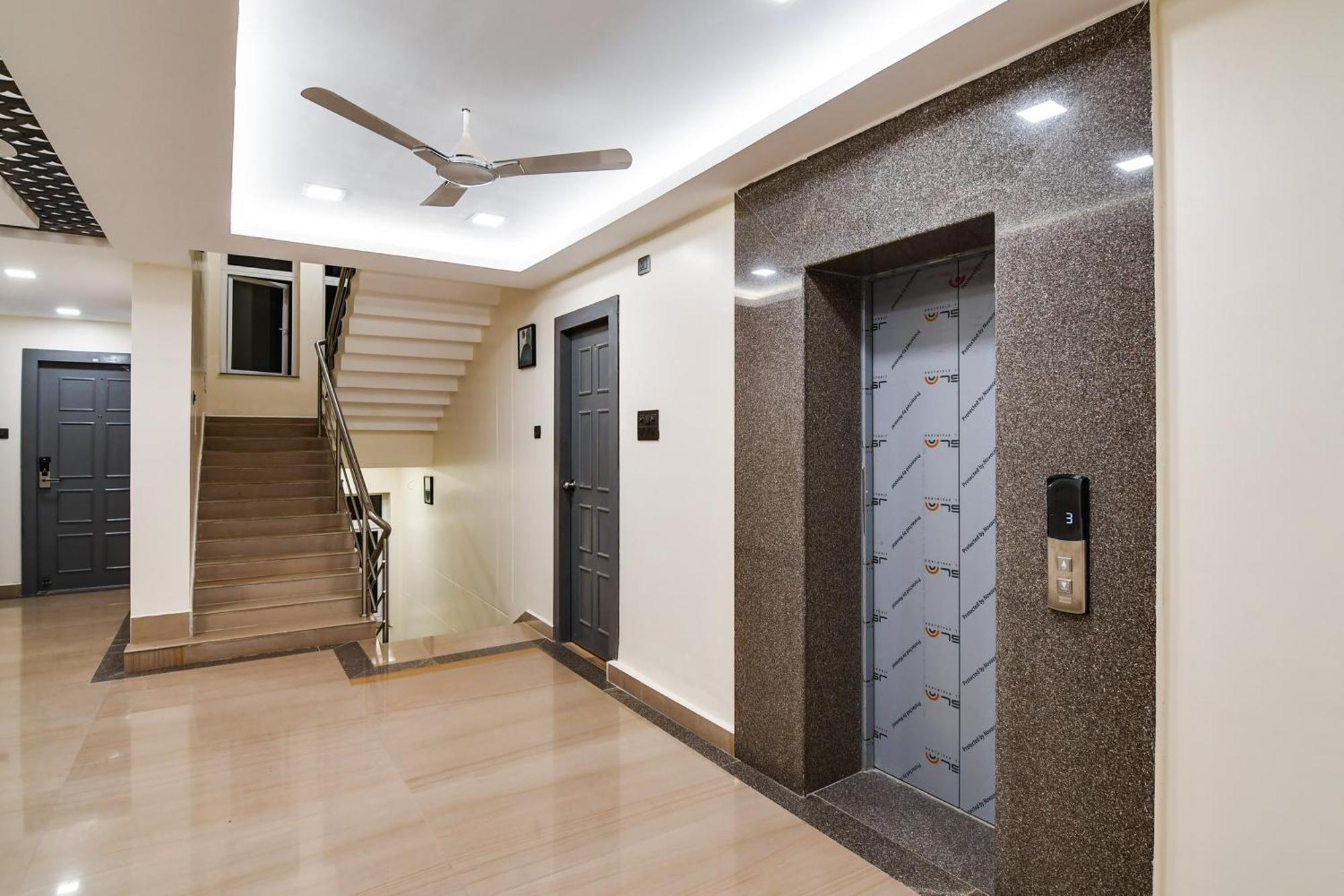 Super Townhouse Oak Sayhallo Ecstasy บูบันเนสชวาร์ ภายนอก รูปภาพ