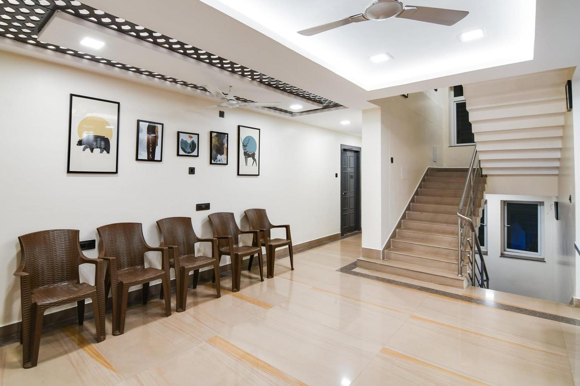 Super Townhouse Oak Sayhallo Ecstasy บูบันเนสชวาร์ ภายนอก รูปภาพ