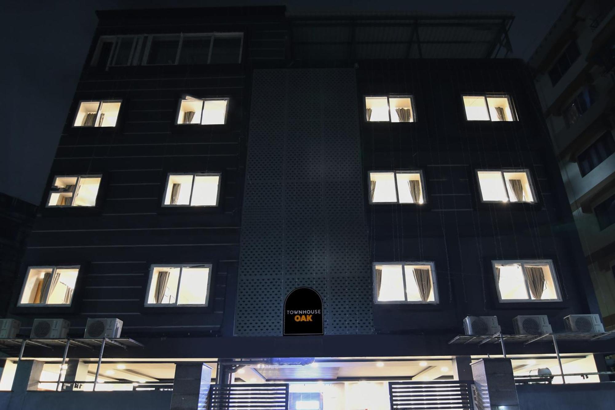 Super Townhouse Oak Sayhallo Ecstasy บูบันเนสชวาร์ ภายนอก รูปภาพ