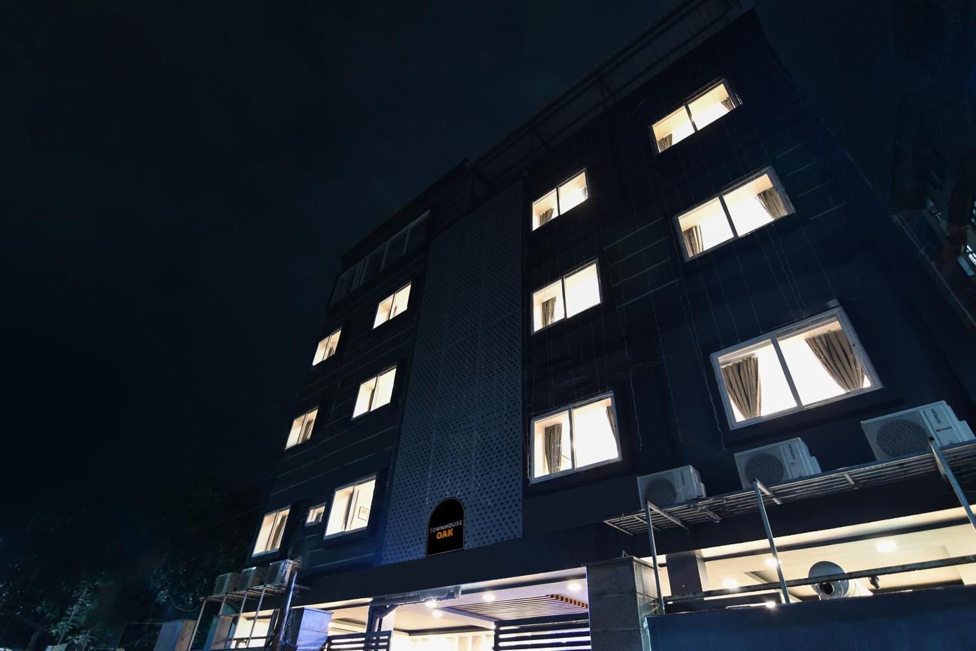 Super Townhouse Oak Sayhallo Ecstasy บูบันเนสชวาร์ ภายนอก รูปภาพ