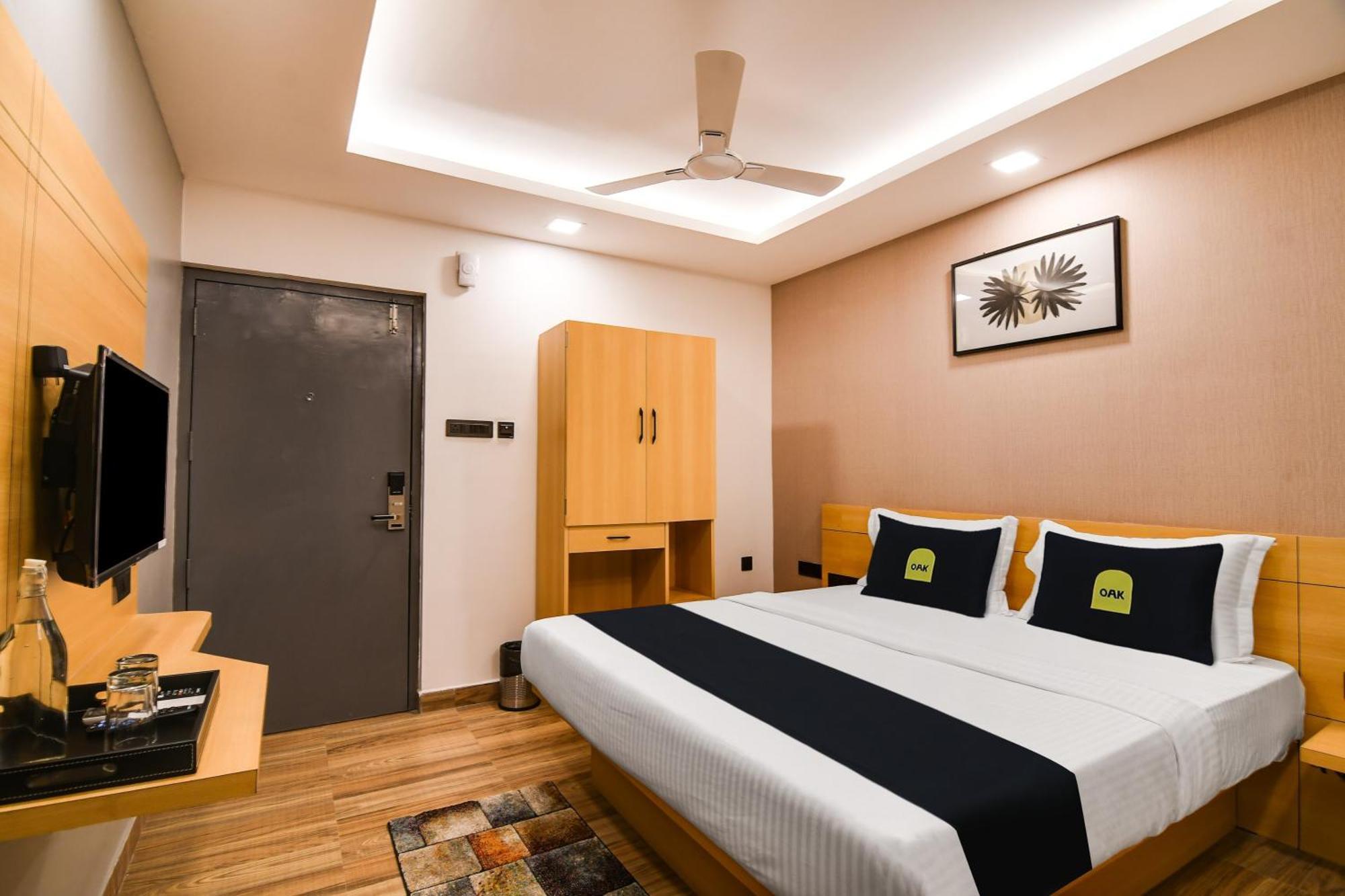 Super Townhouse Oak Sayhallo Ecstasy บูบันเนสชวาร์ ภายนอก รูปภาพ