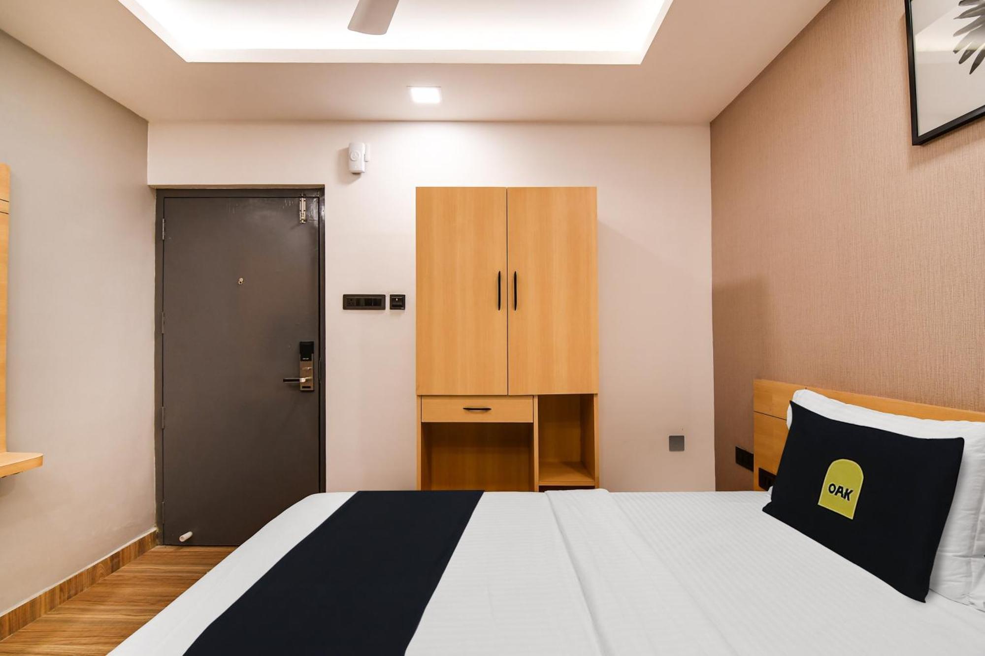Super Townhouse Oak Sayhallo Ecstasy บูบันเนสชวาร์ ภายนอก รูปภาพ