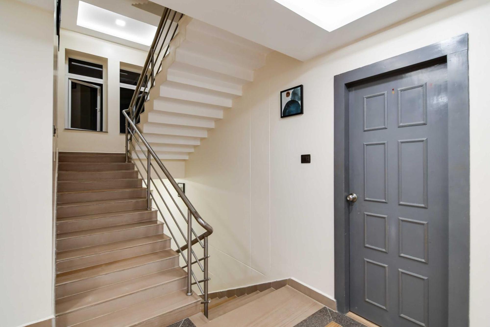 Super Townhouse Oak Sayhallo Ecstasy บูบันเนสชวาร์ ภายนอก รูปภาพ