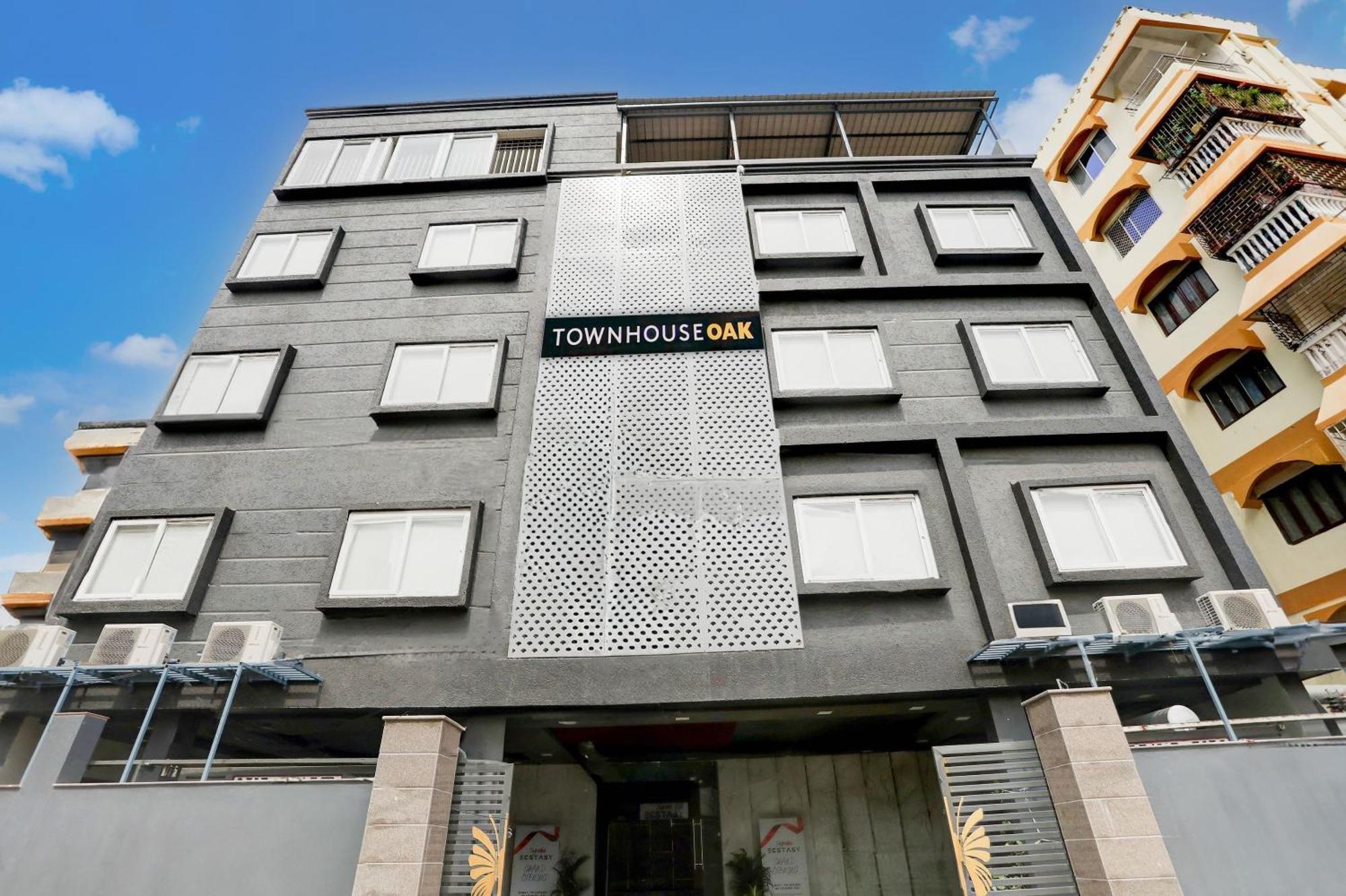 Super Townhouse Oak Sayhallo Ecstasy บูบันเนสชวาร์ ภายนอก รูปภาพ